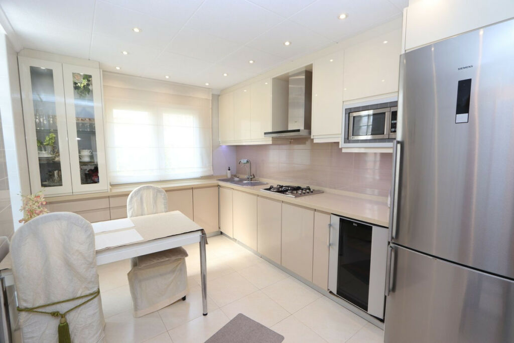 Semi-Detached House Torrevieja Alicante - image 11