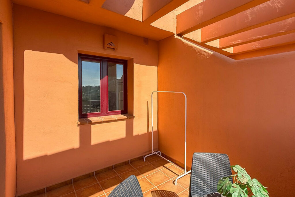 Top Floor Apartment El Paraiso Málaga - image 11