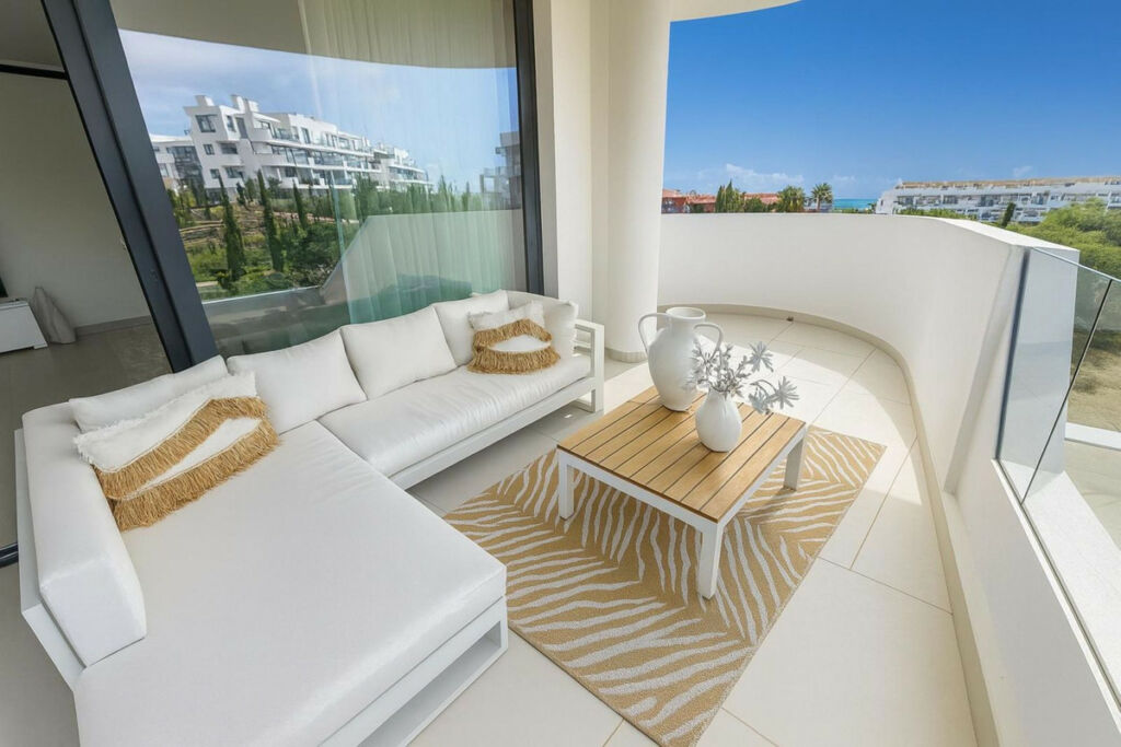 Middle Floor Apartment Higueron Málaga - image 11