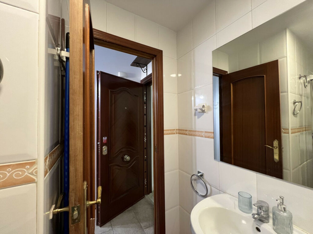 Middle Floor Studio Torremolinos Málaga - image 11