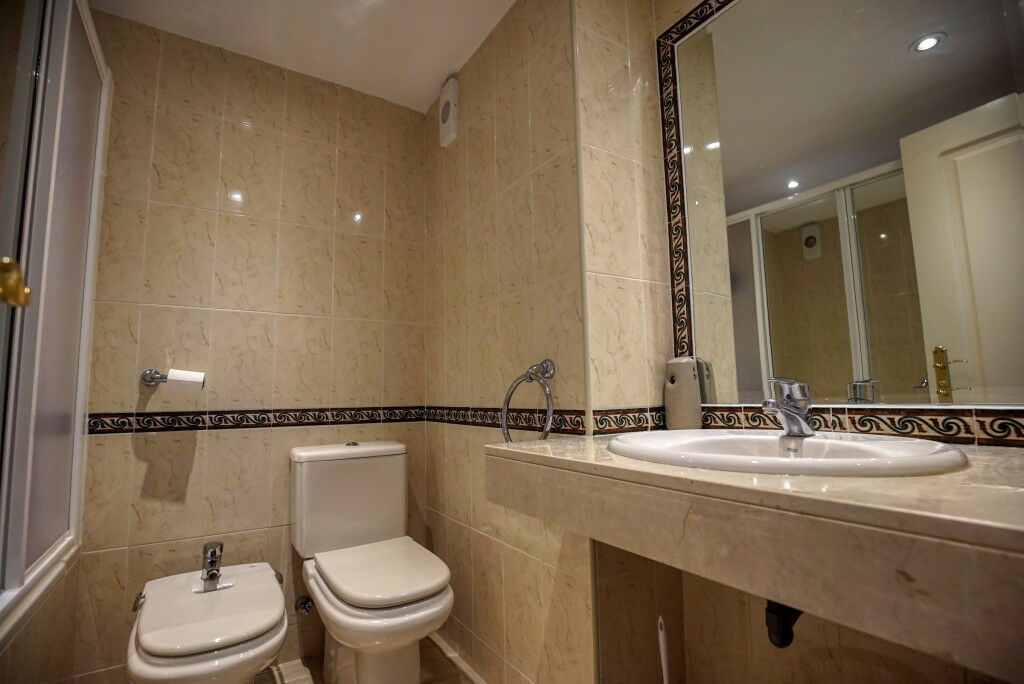 Middle Floor Apartment Nueva Andalucía Málaga - image 11