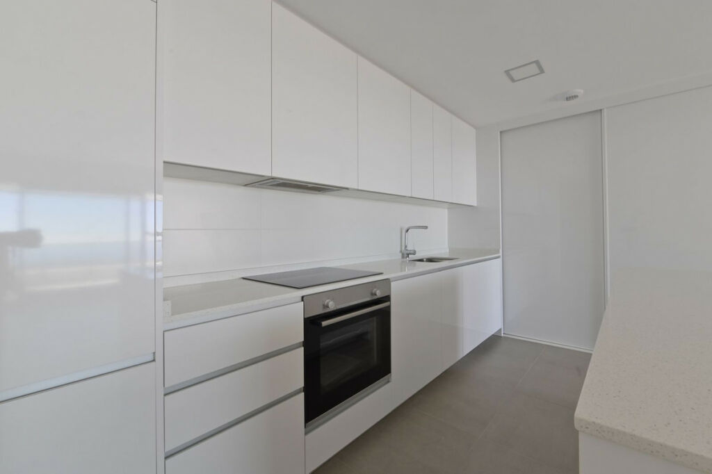 Middle Floor Apartment Benalmadena Málaga - image 10