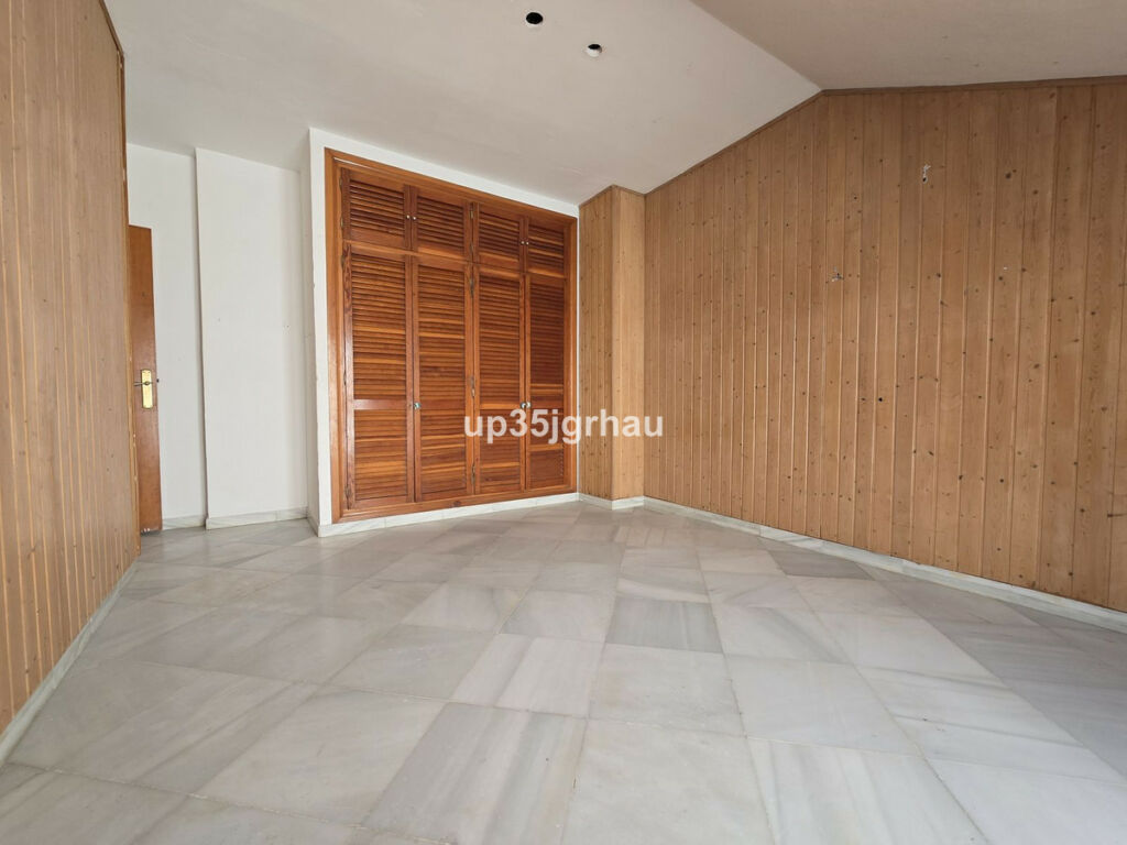 Top Floor Apartment Estepona Málaga - image 11