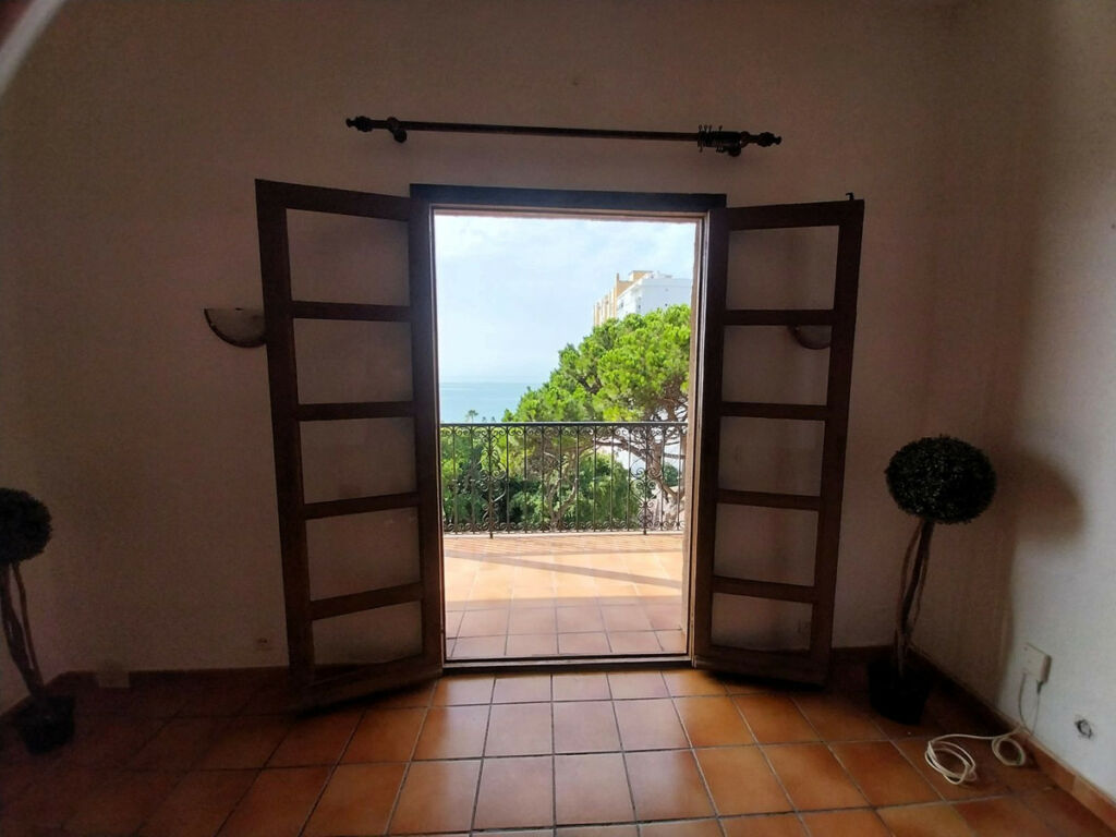Middle Floor Apartment Calahonda Málaga - image 12