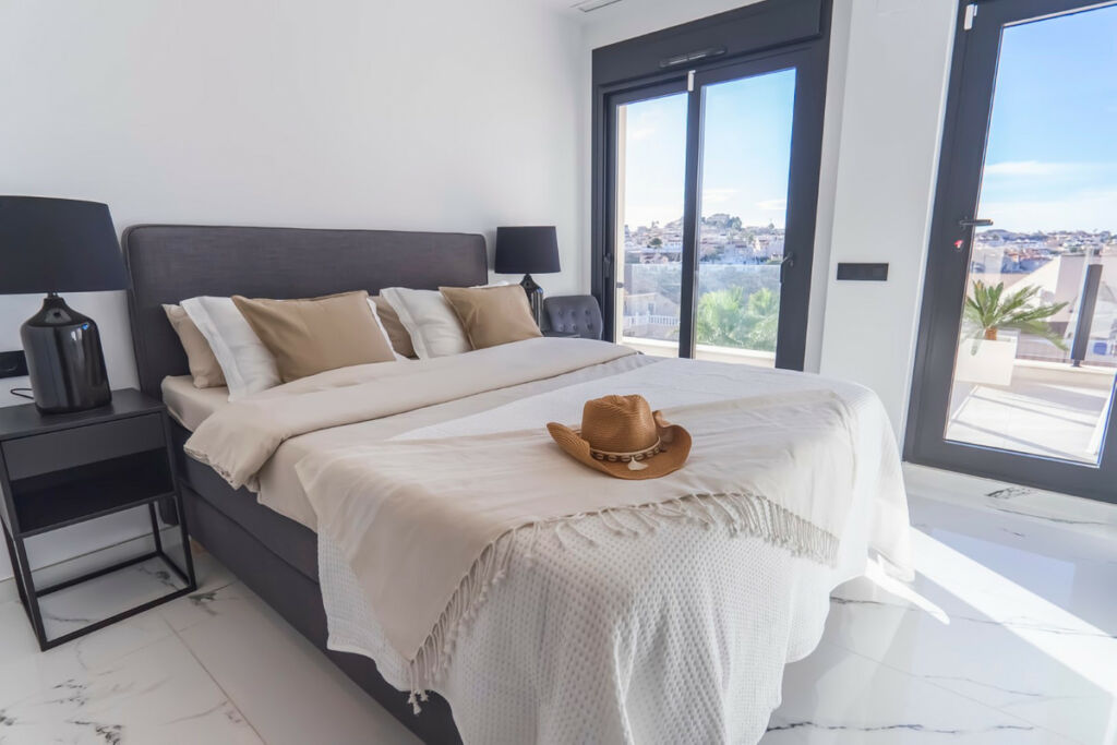 Detached Villa Ciudad Quesada Alicante - image 11
