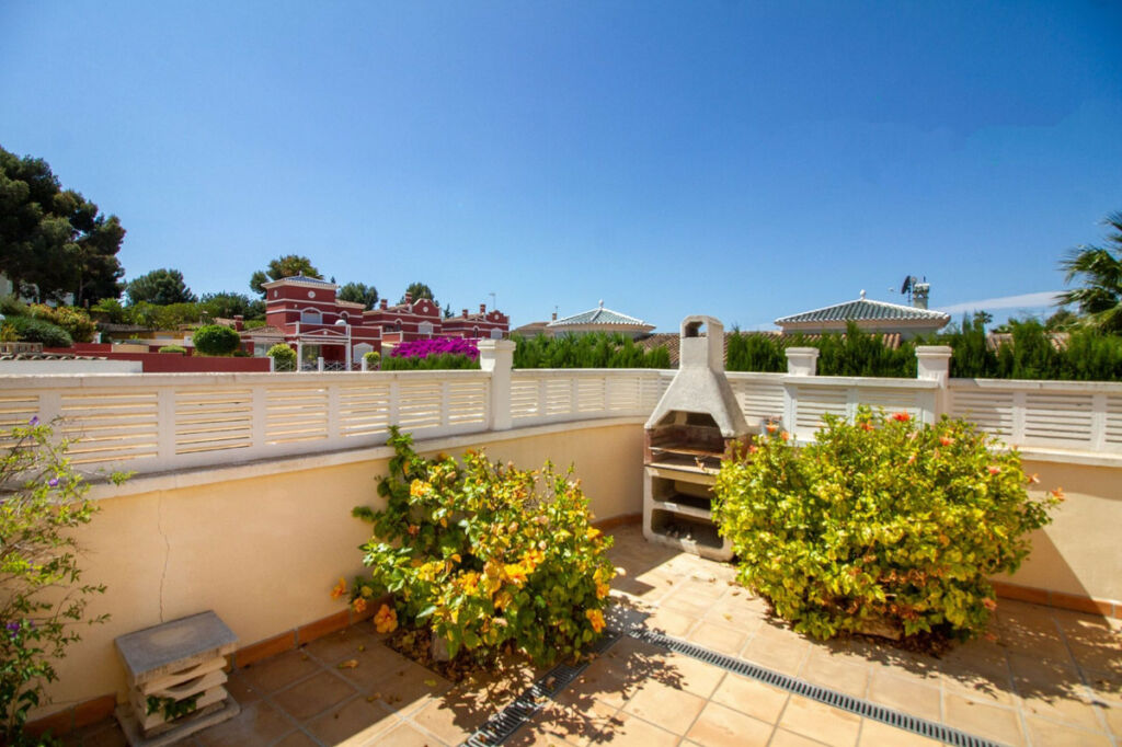 Detached Villa Calpe Alicante - image 11