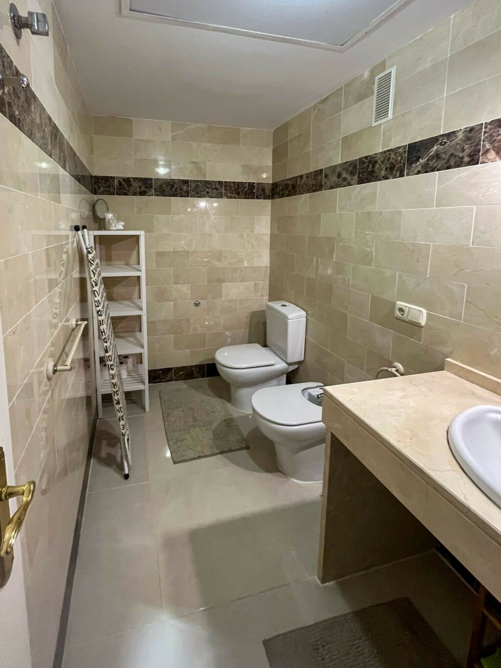 Top Floor Apartment El Paraiso Málaga - image 11