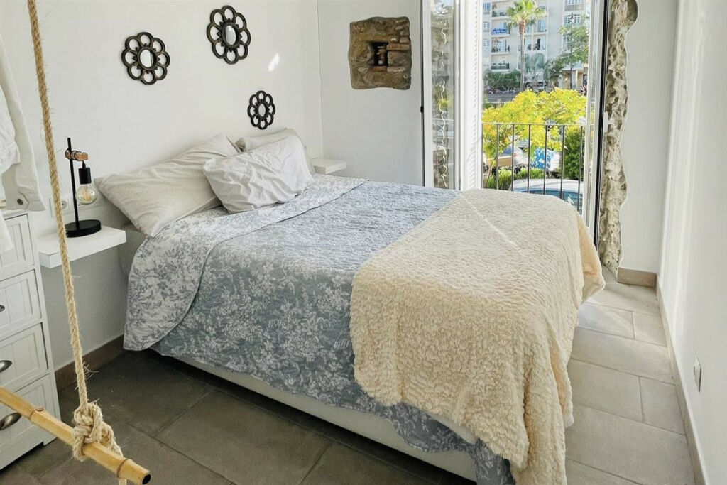 Penthouse Estepona Málaga - image 11