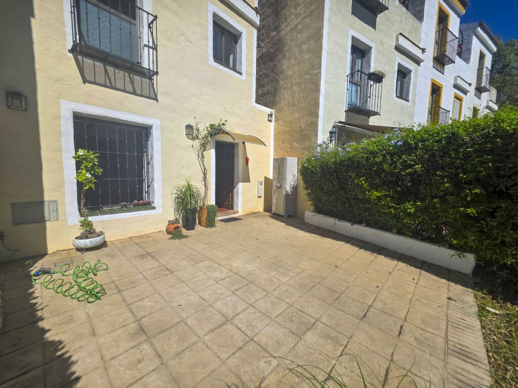 Townhouse Casares Playa Málaga - image 11