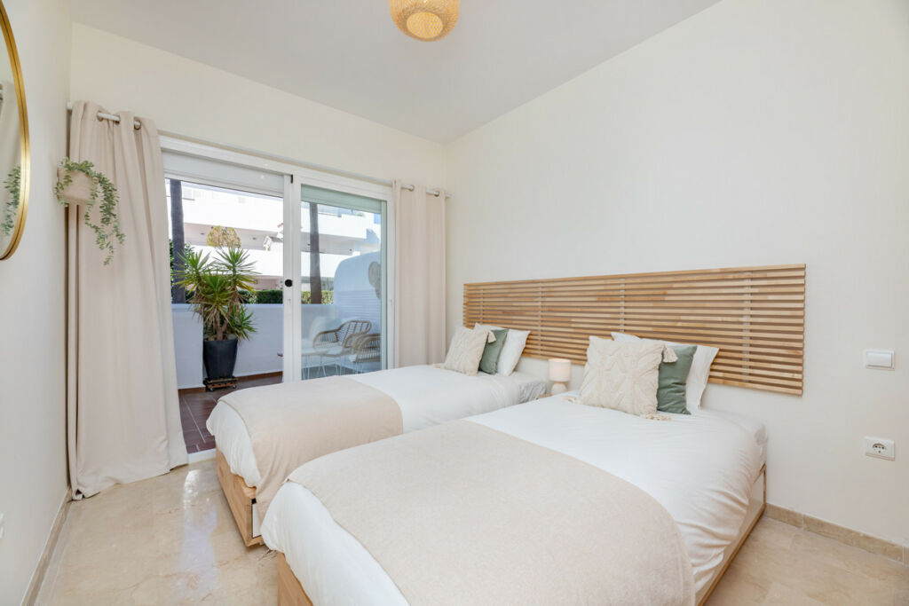 Ground Floor Apartment Estepona Málaga - image 11