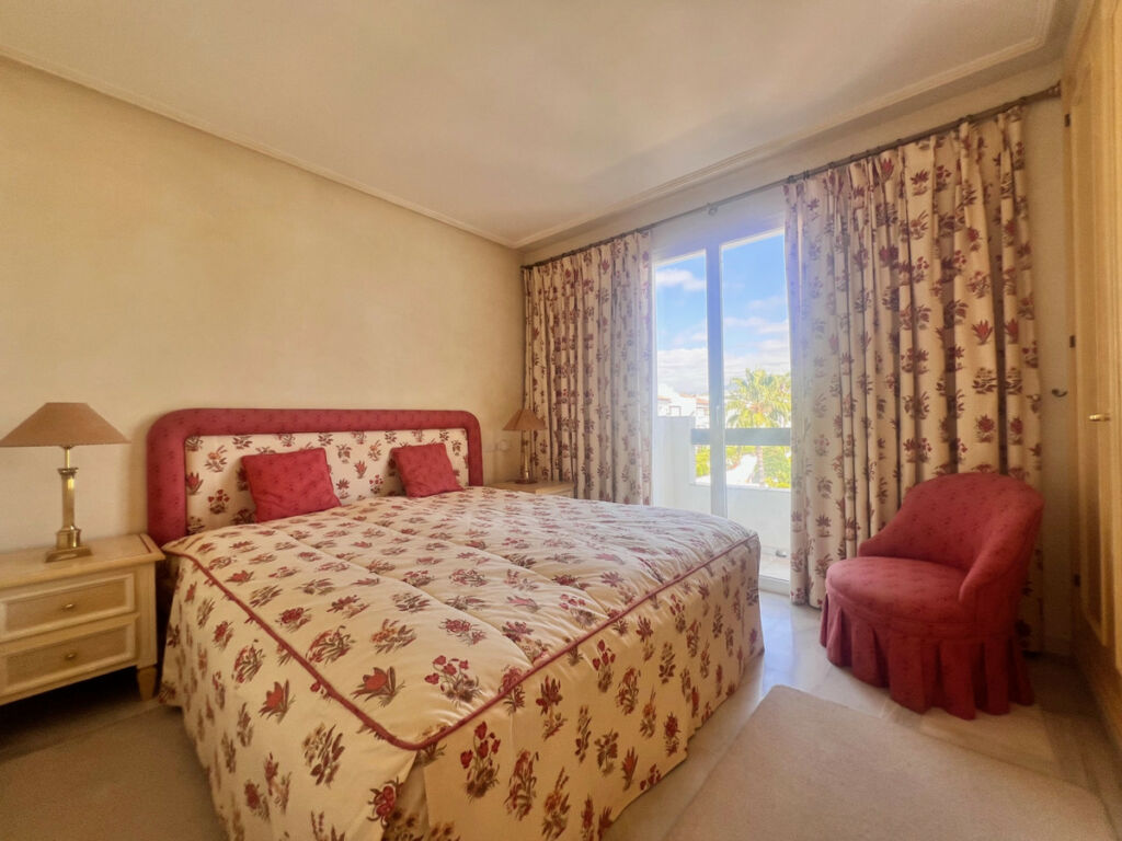 Penthouse Estepona Málaga - image 11