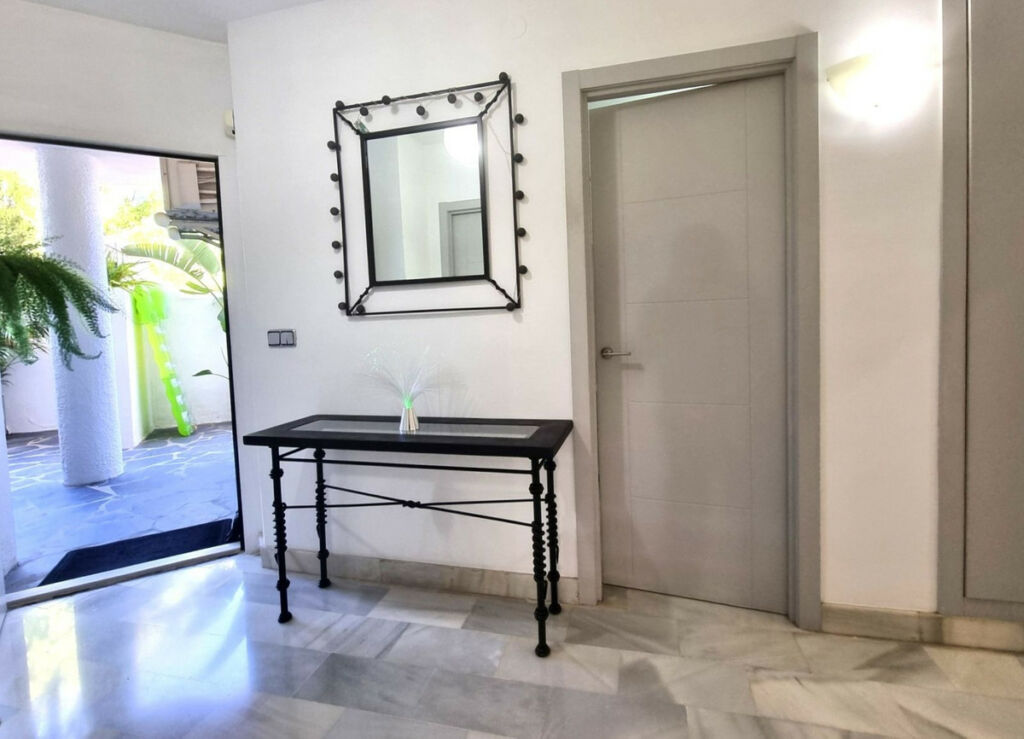 Ground Floor Apartment Calahonda Málaga - image 12