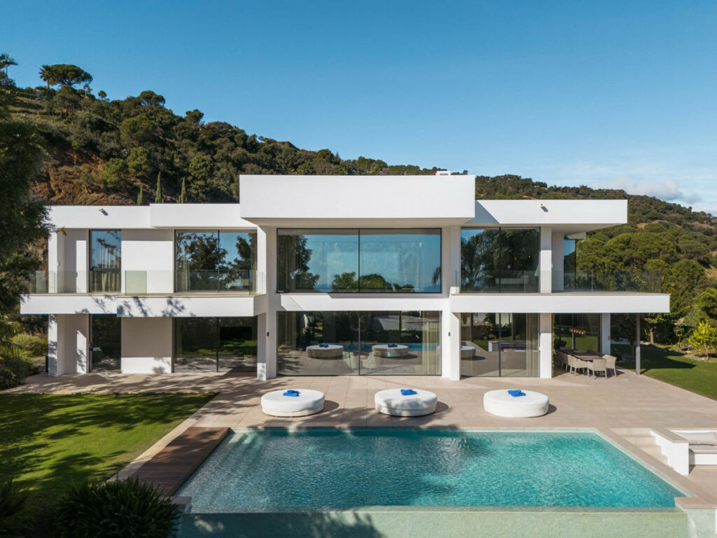 Detached Villa Benahavís Málaga - image 11
