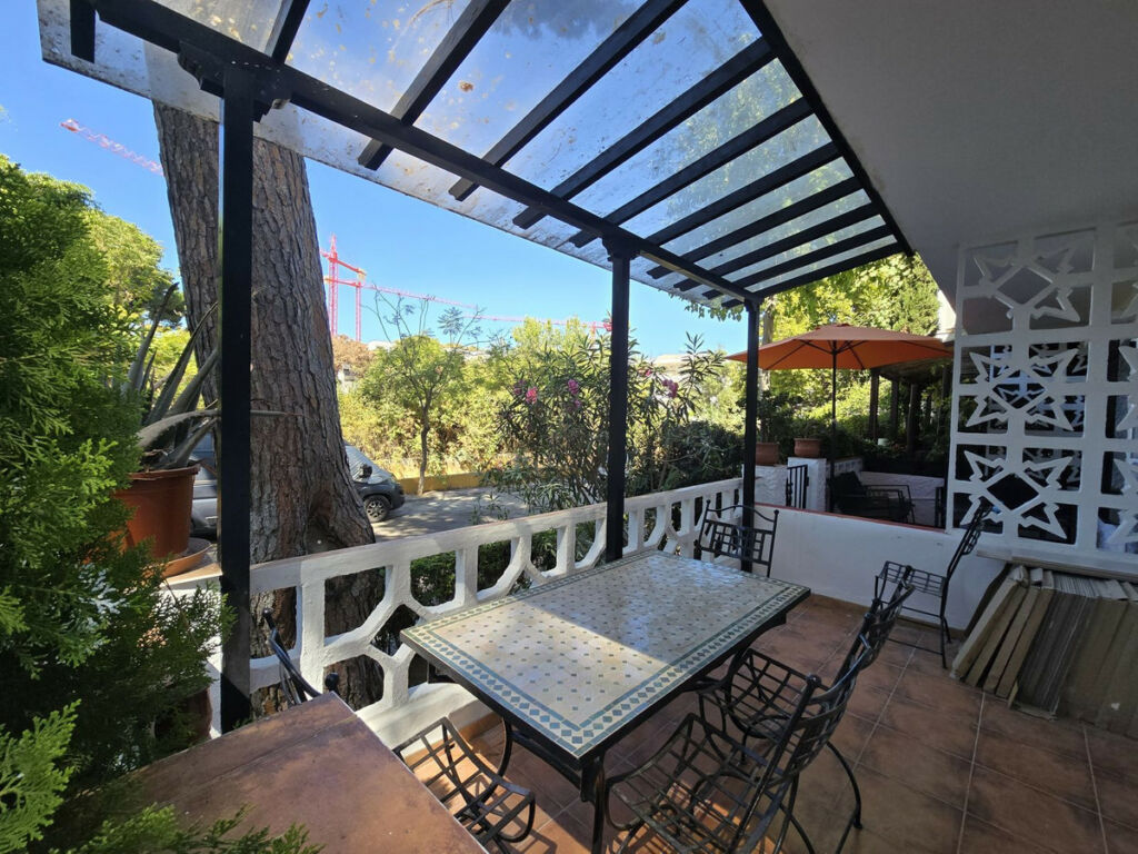 Semi-Detached House Elviria Málaga - image 11