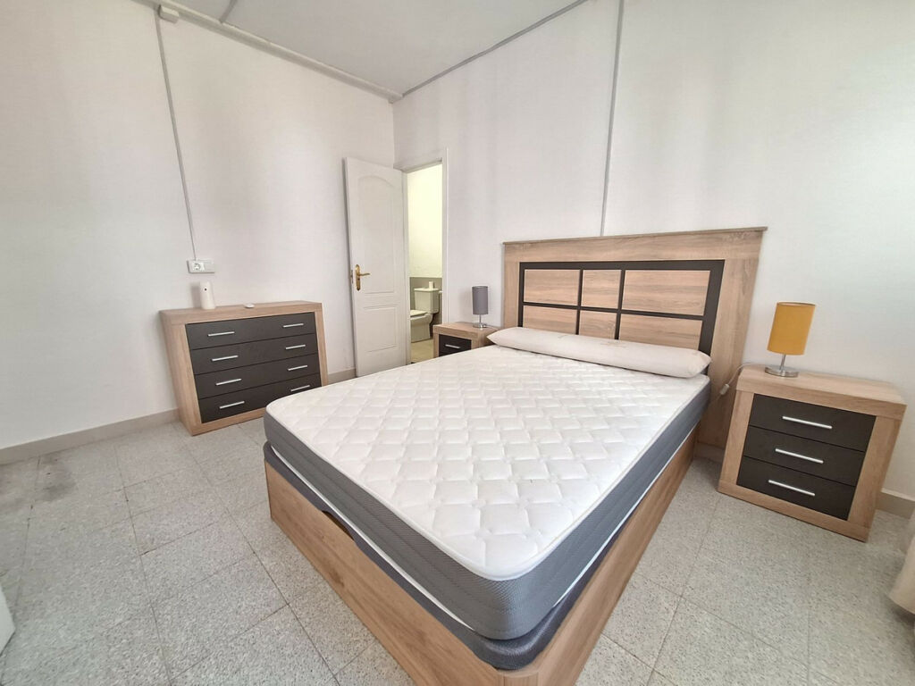 Semi-Detached House San Enrique Cádiz - image 12