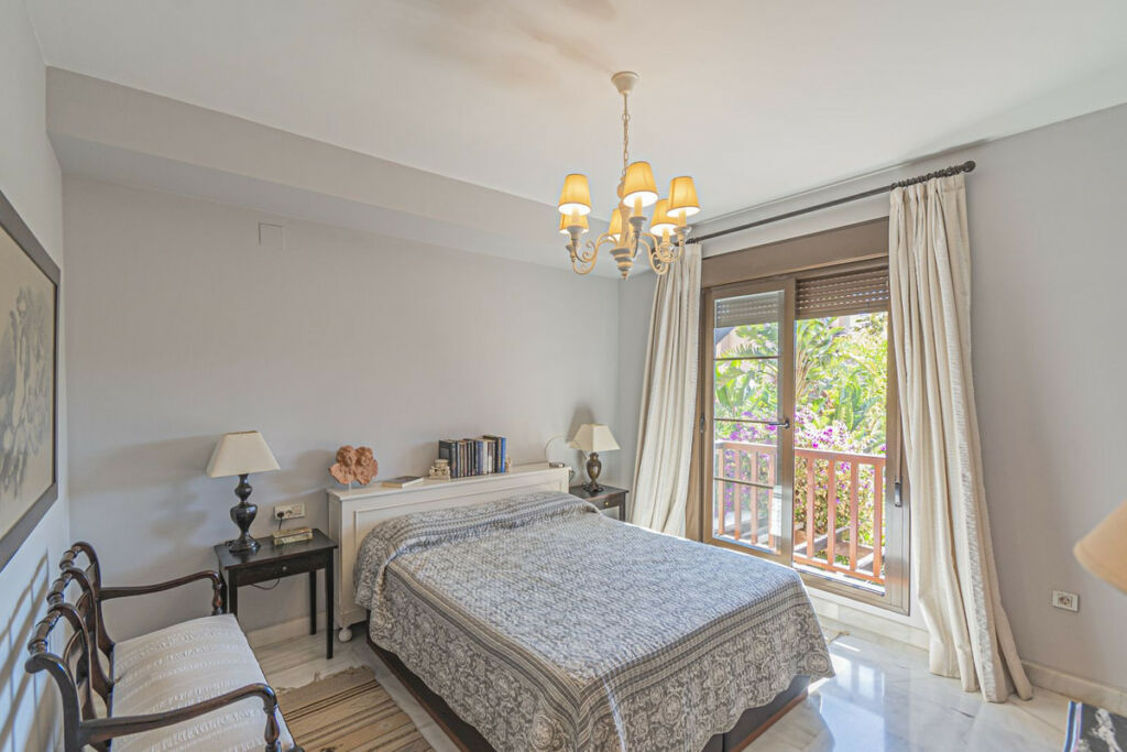 Middle Floor Apartment Hacienda del Sol Málaga - image 11