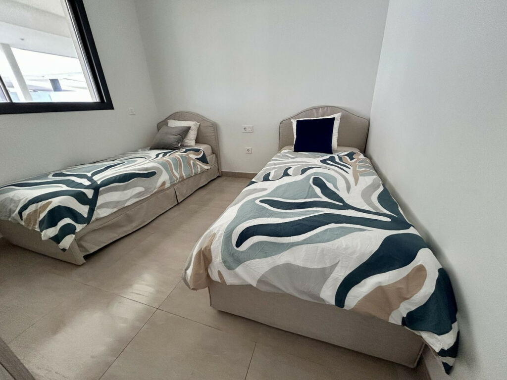 Middle Floor Apartment Fuengirola Málaga - image 11