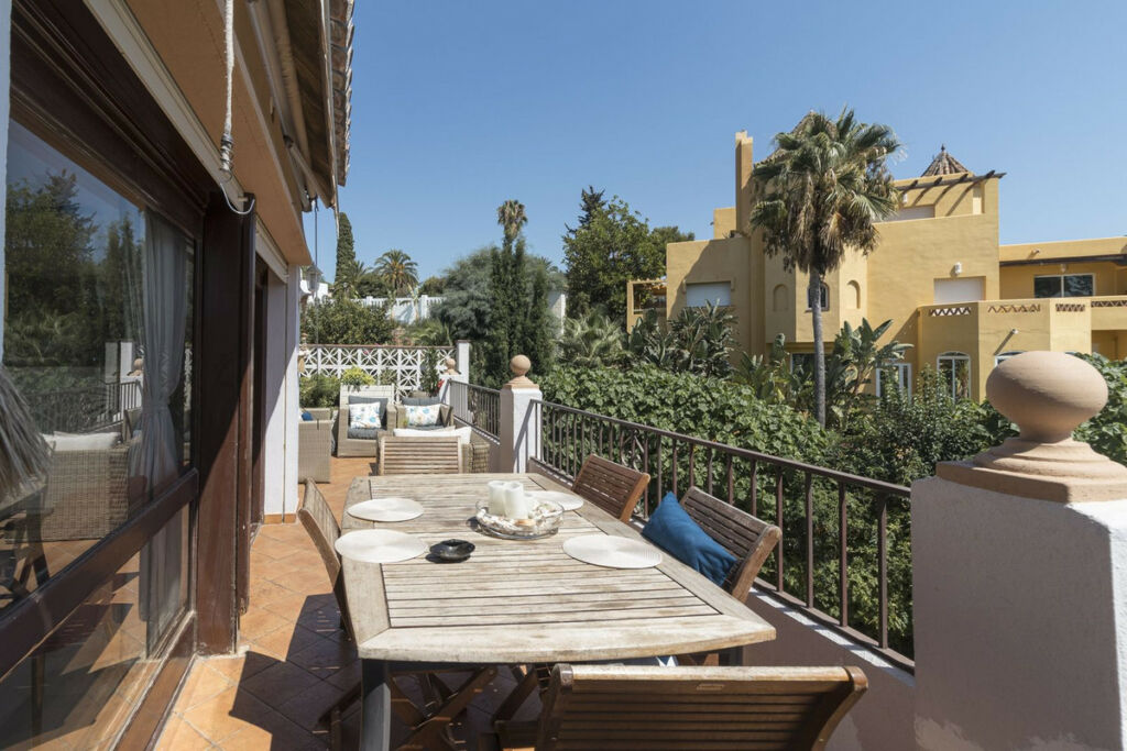 Detached Villa El Rosario Málaga - image 11