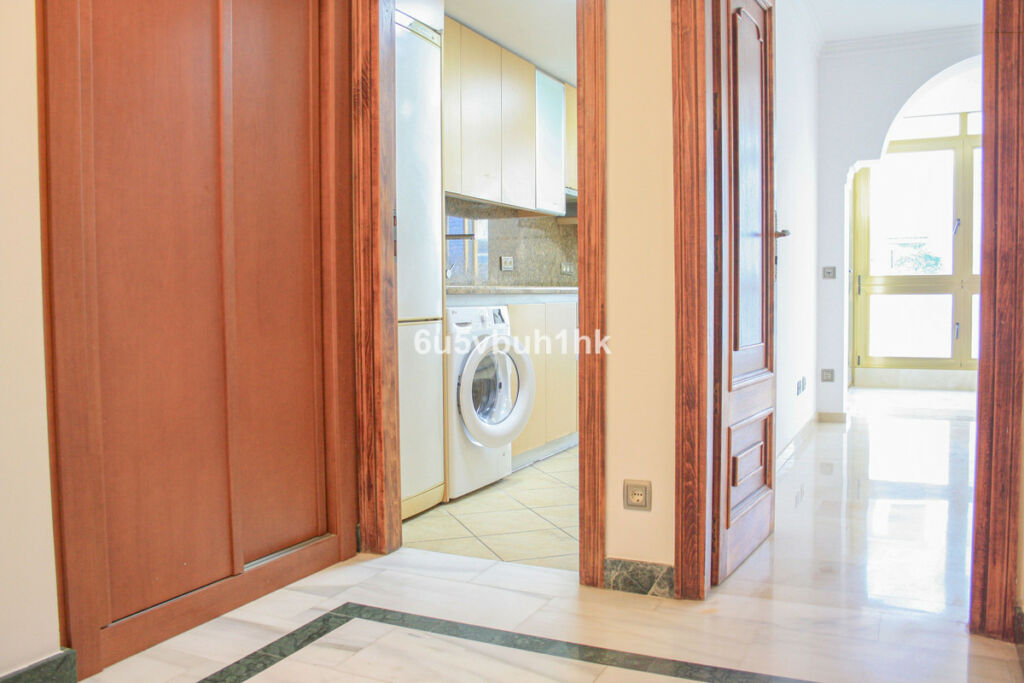 Middle Floor Apartment Marbella Málaga - image 11