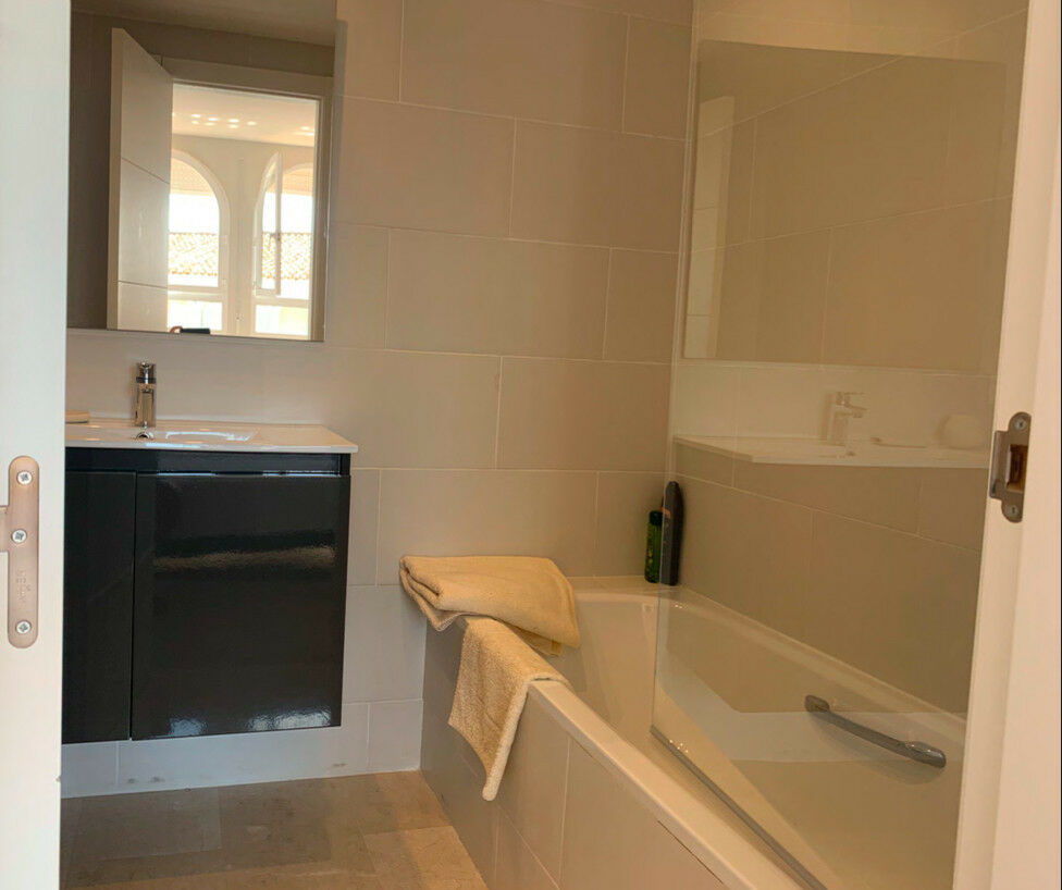 Middle Floor Apartment Marbesa Málaga - image 11