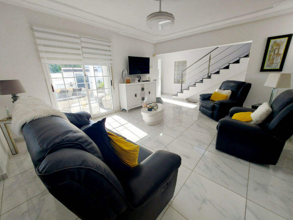 Detached Villa Orihuela Costa Alicante - image 11