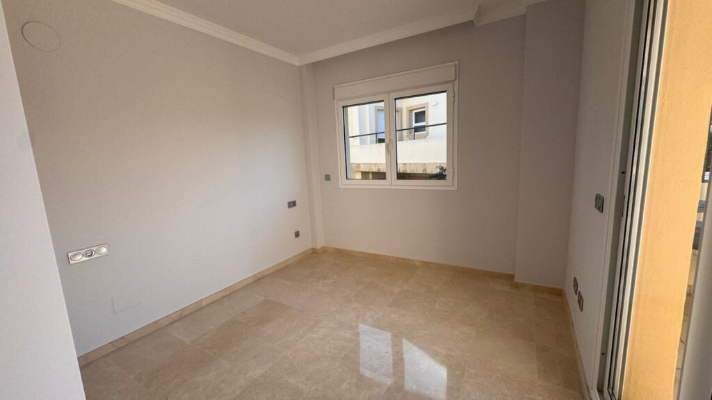 Semi-Detached House San Roque Club Cádiz - image 11