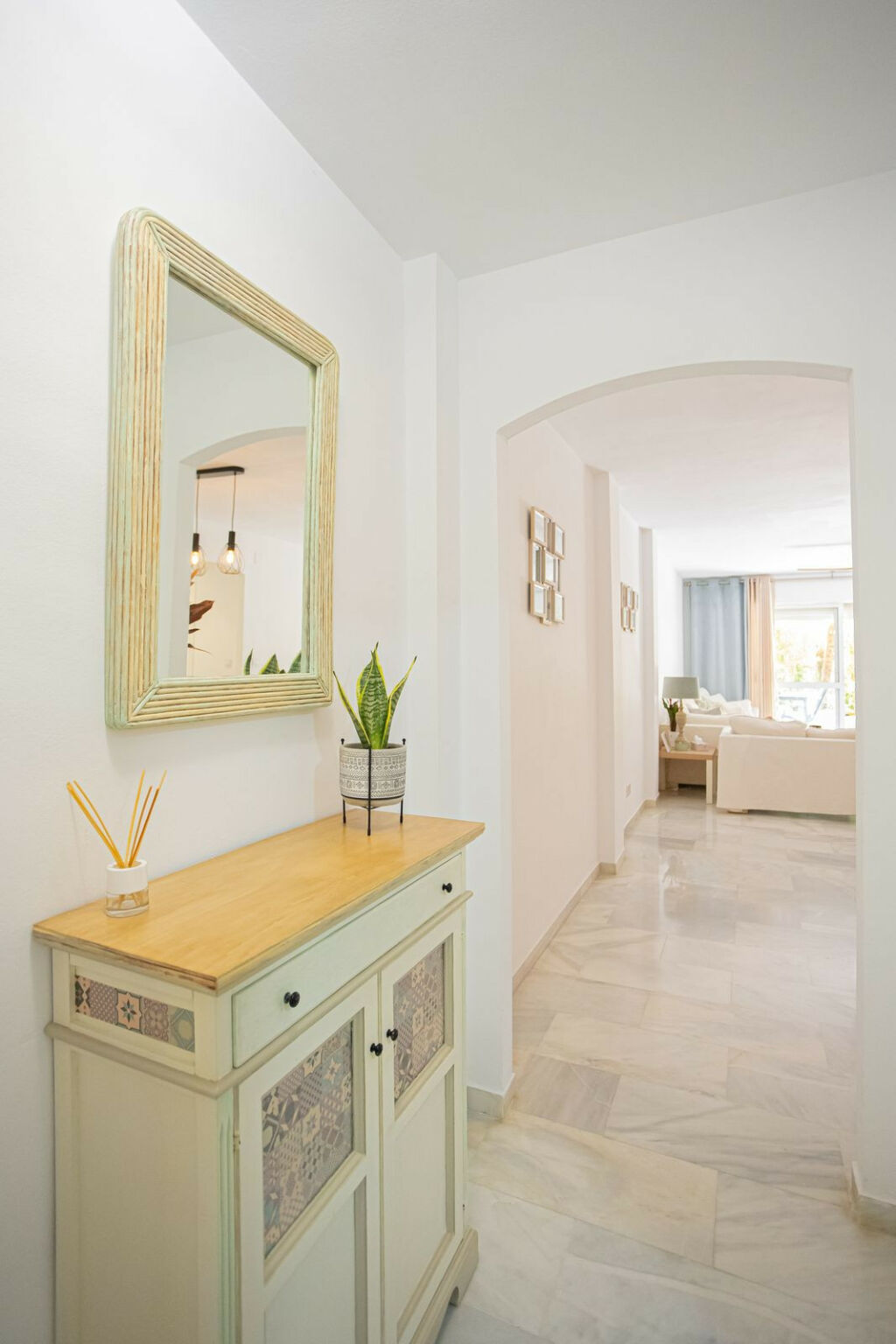 Ground Floor Apartment The Golden Mile Málaga - image 11
