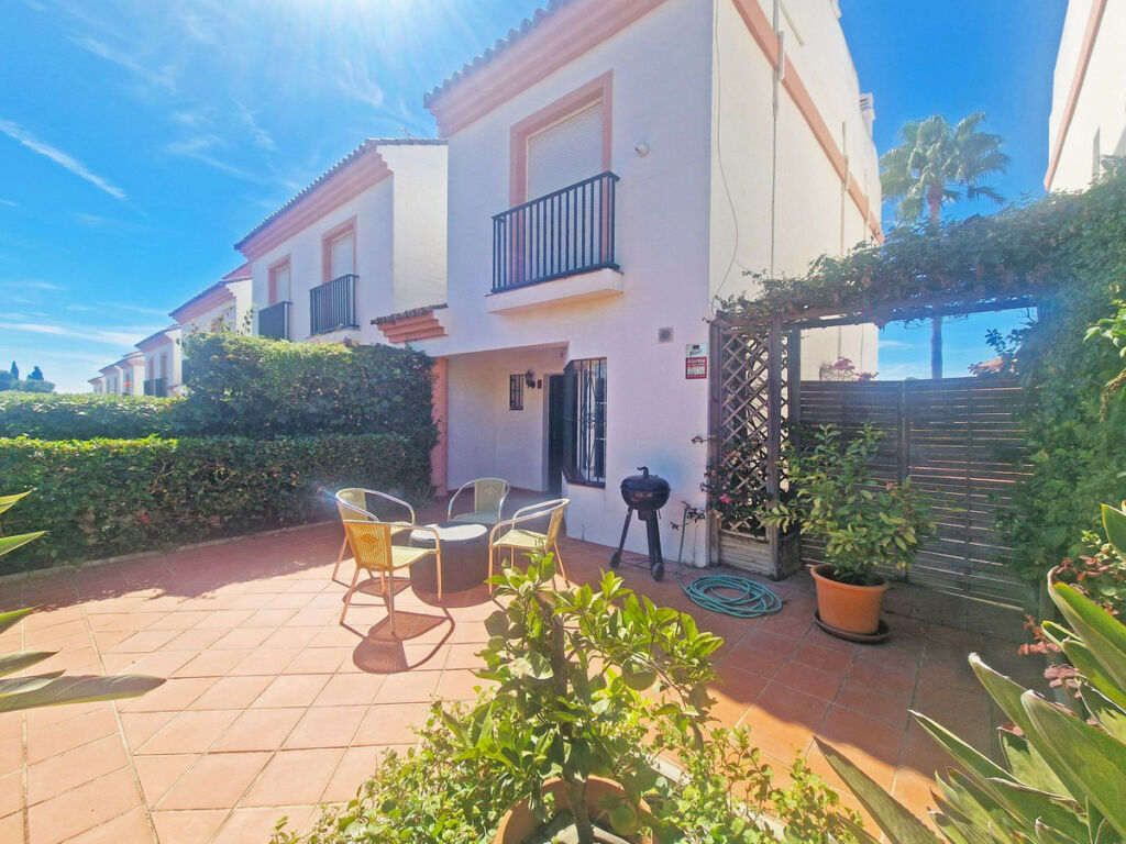 Semi-Detached House Cabopino Málaga - image 11