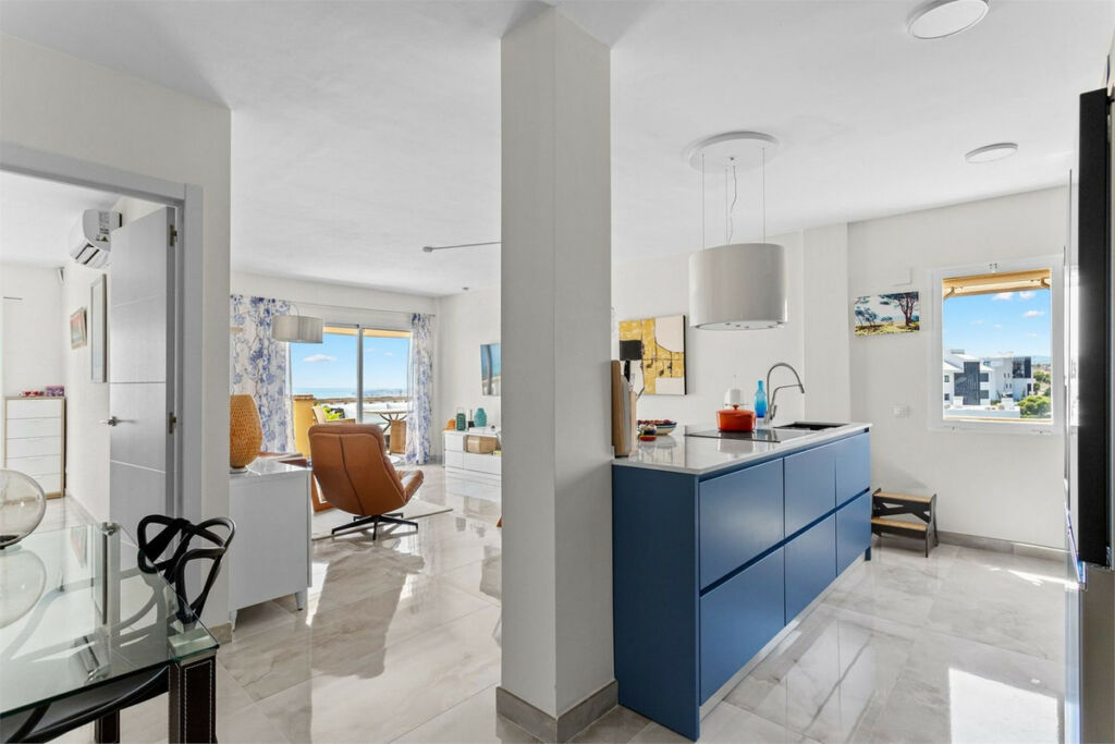 Penthouse Higueron Málaga - image 11