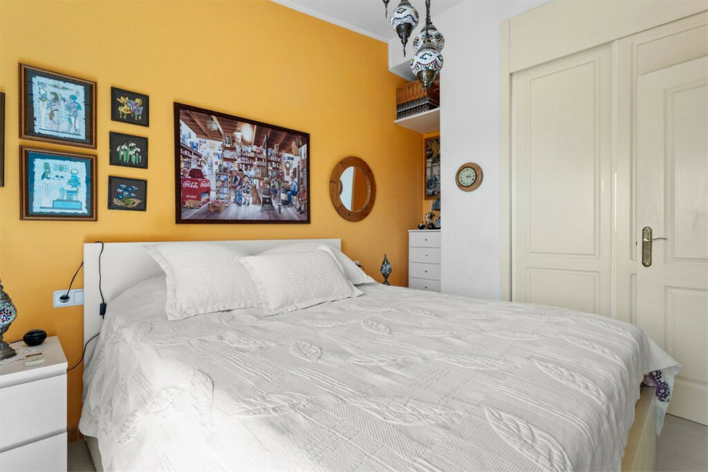 Penthouse Los Pacos Málaga - image 11