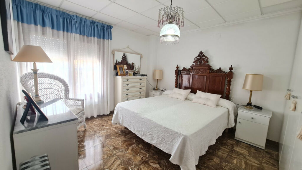 Townhouse Elda Alicante - image 11