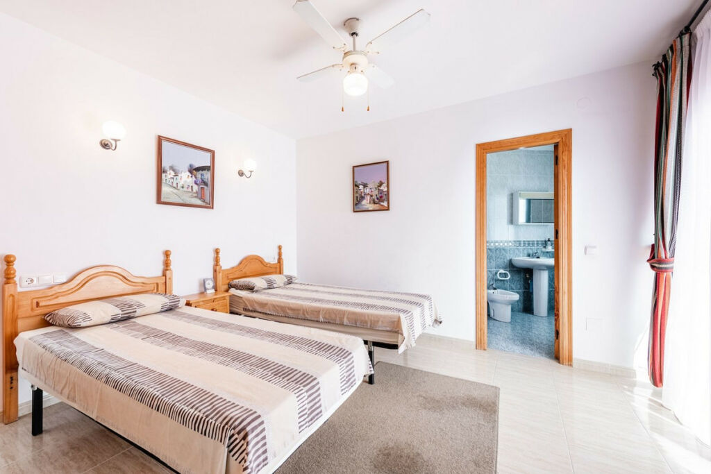 Detached Villa Nerja Málaga - image 11
