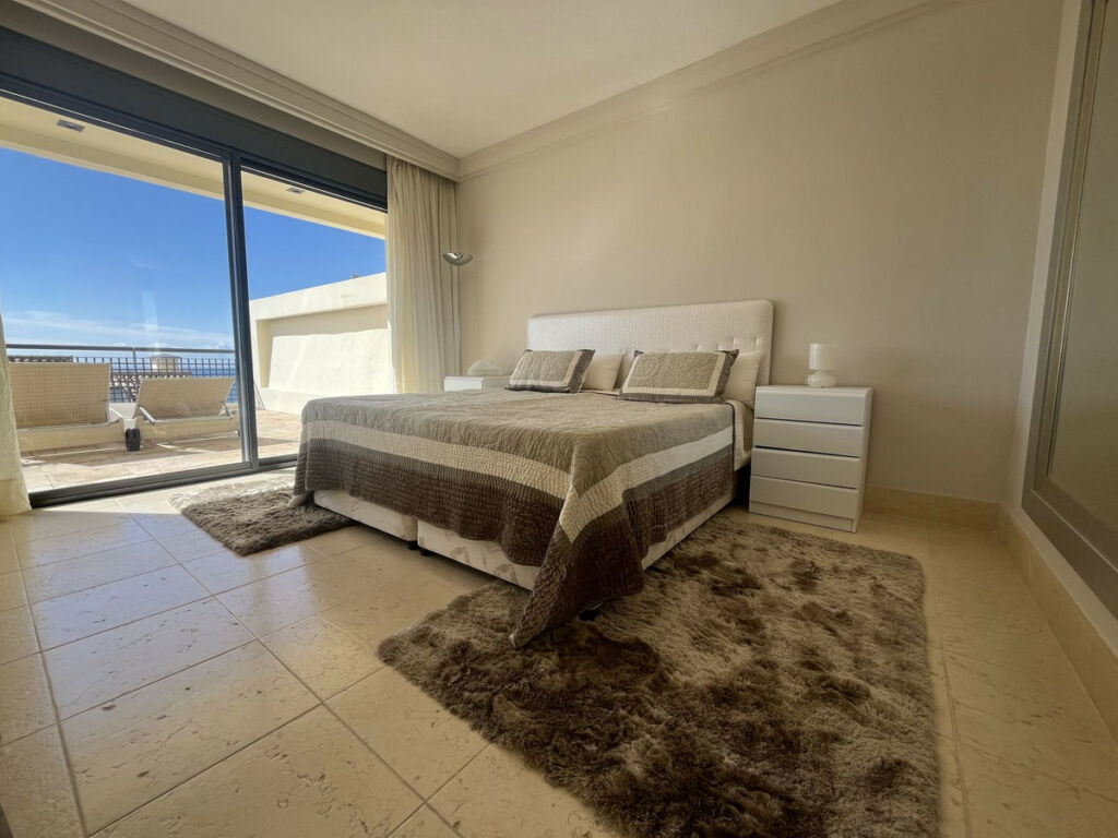 Middle Floor Apartment Altos de los Monteros Málaga - image 11