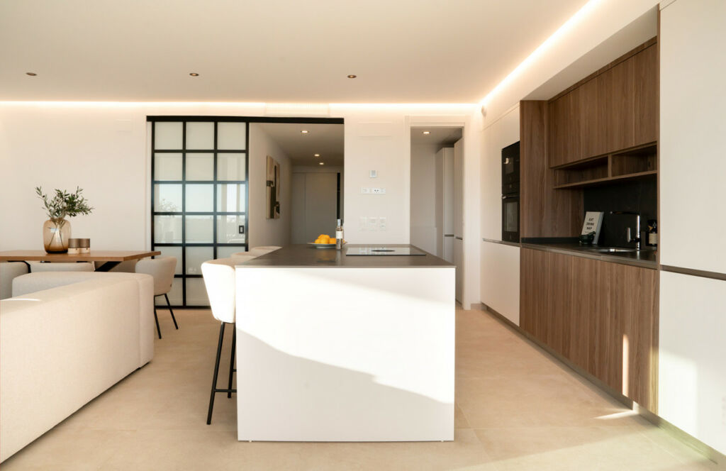 Middle Floor Apartment Estepona Málaga - image 12
