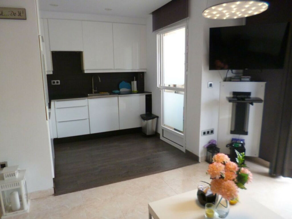 Middle Floor Apartment La Florida Alicante - image 11