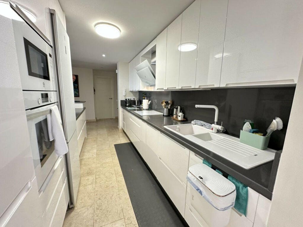Middle Floor Apartment Casares Málaga - image 11