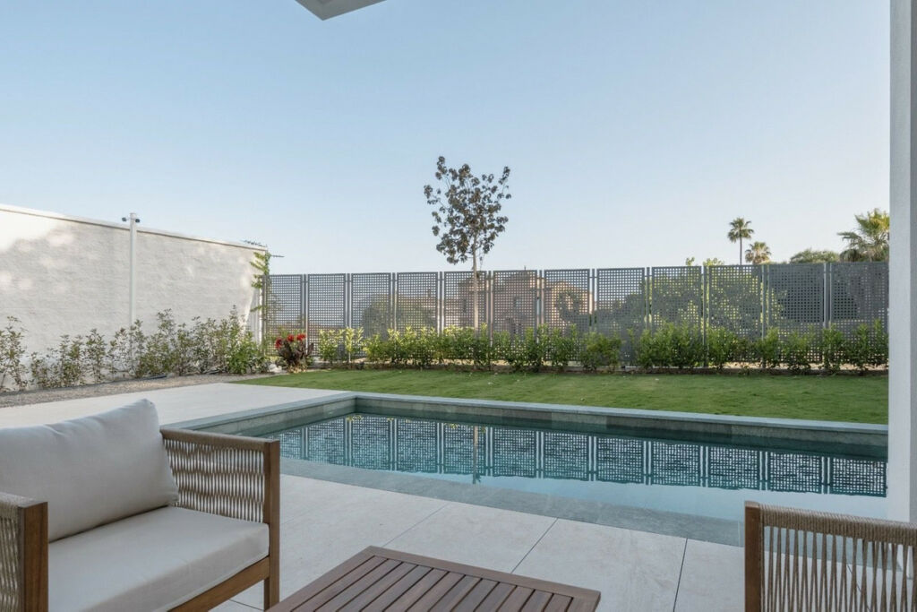 Detached Villa Estepona Málaga - image 11