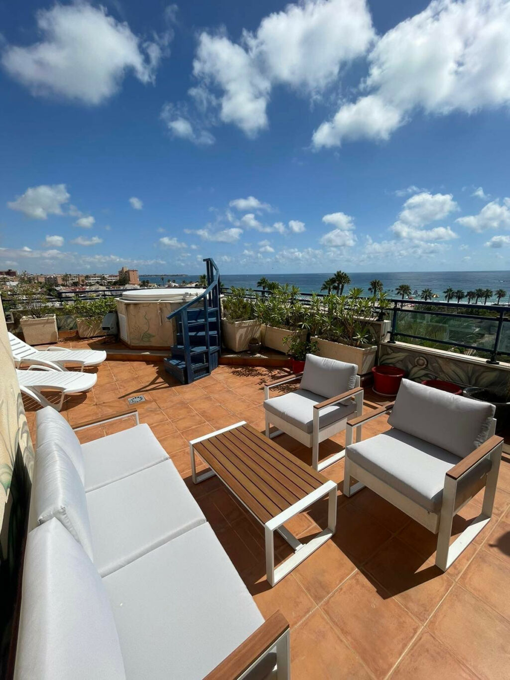 Penthouse Mil Palmeras Alicante - image 11