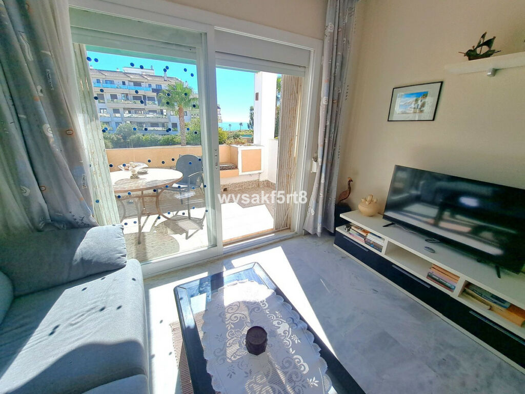 Middle Floor Apartment La Duquesa Málaga - image 11