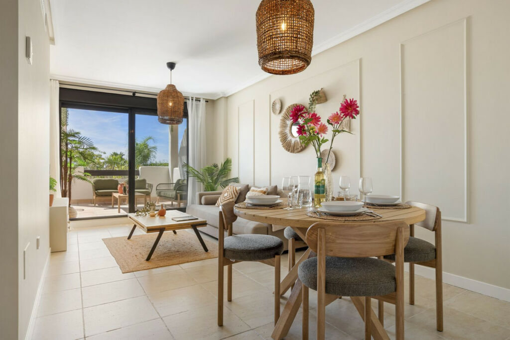 Middle Floor Apartment Estepona Málaga - image 11