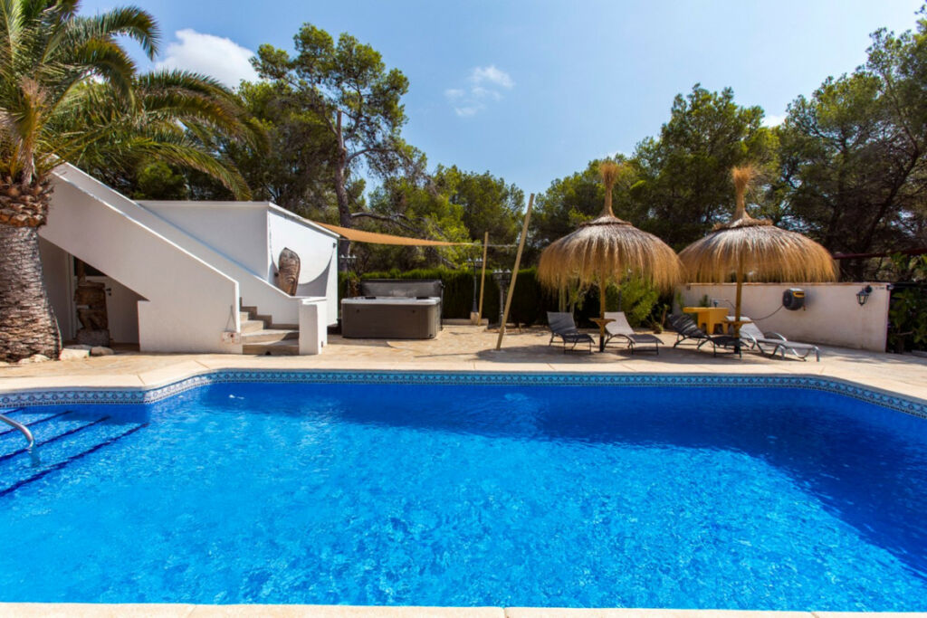 Detached Villa La Fustera Alicante - image 11