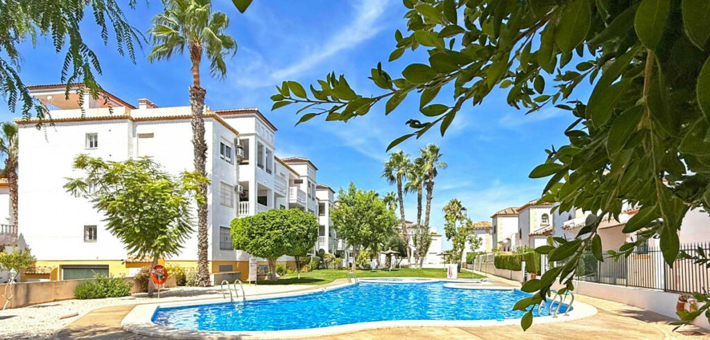 Ground Floor Apartment Villamartin Alicante - image 11