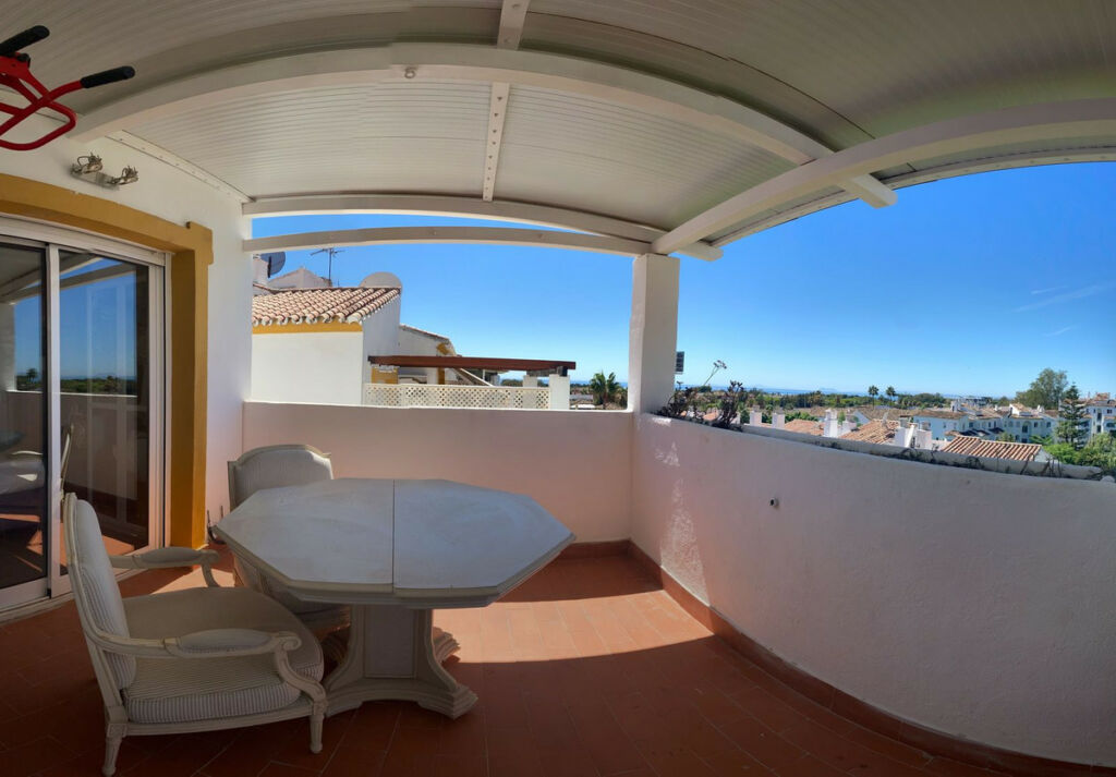 Top Floor Apartment Diana Park Málaga - image 11