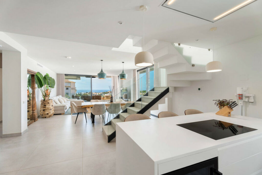 Penthouse Duplex Artola Málaga - image 11