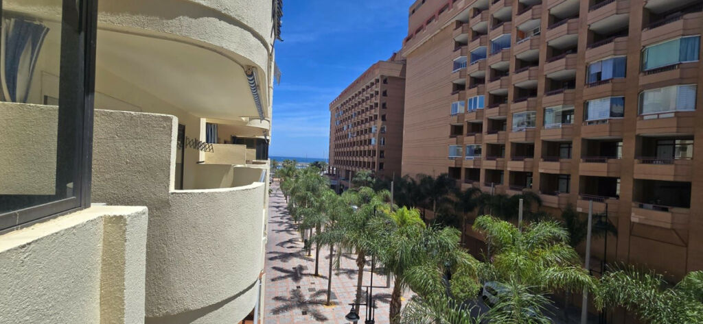 Middle Floor Apartment Fuengirola Málaga - image 10