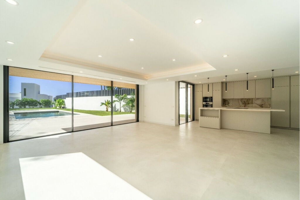 Detached Villa La Capellania Málaga - image 11