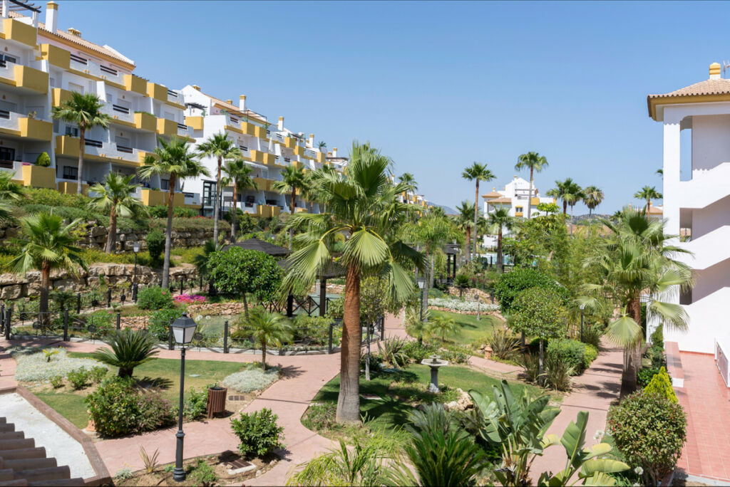 Middle Floor Apartment La Cala Golf Málaga - image 11