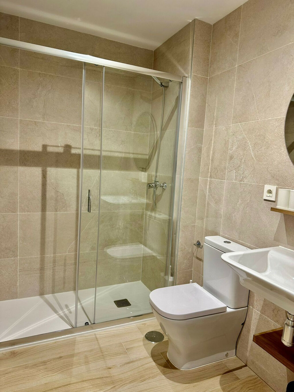 Middle Floor Apartment Nueva Andalucía Málaga - image 11