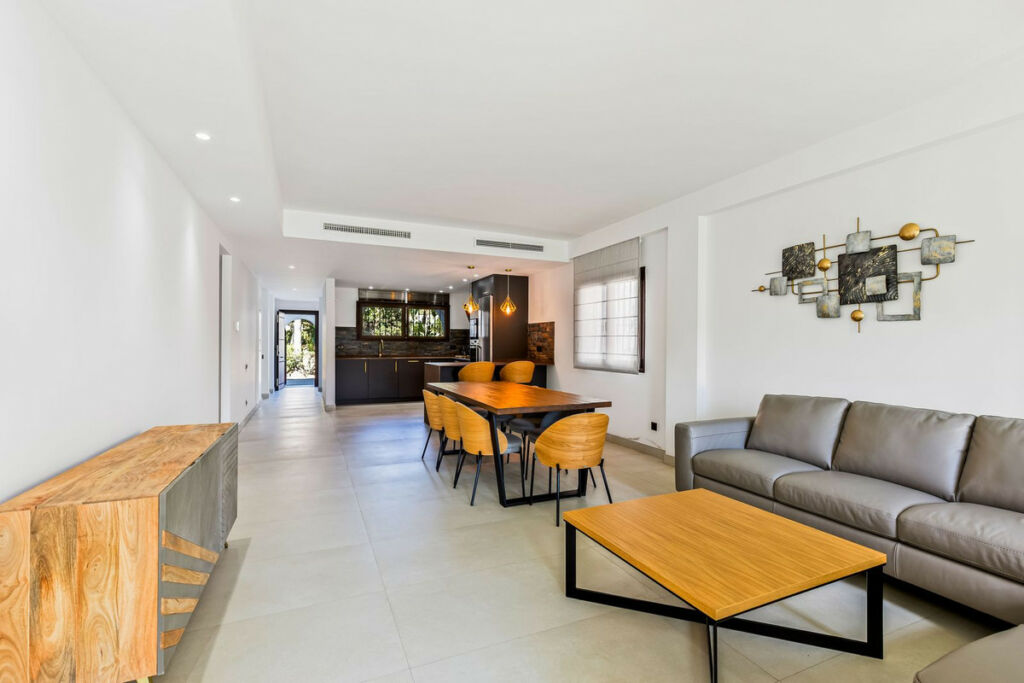 Ground Floor Apartment Puerto Banús Málaga - image 11