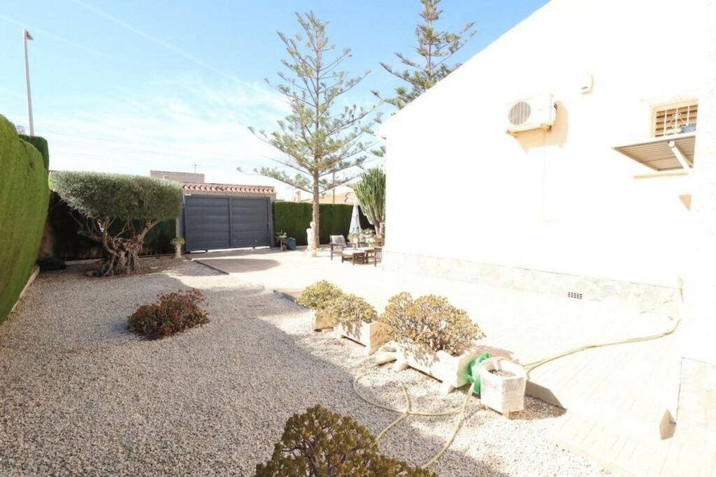 Detached Villa Torrevieja Alicante - image 11